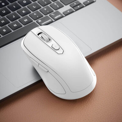 full-size wireless gaming mouse